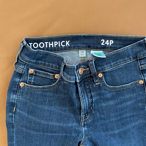 J.CREW Mid-Rise Toothpick Slim Denim in Dark Blue - Picture 2 of 5